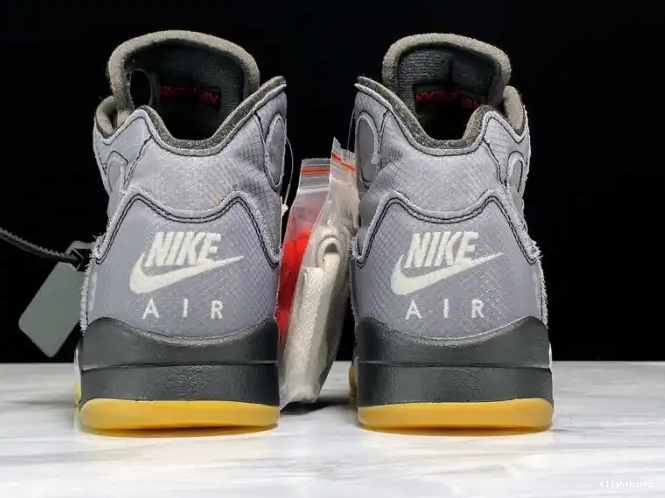 Jordan Off-White Black x Air 5 CT8480-001 0521